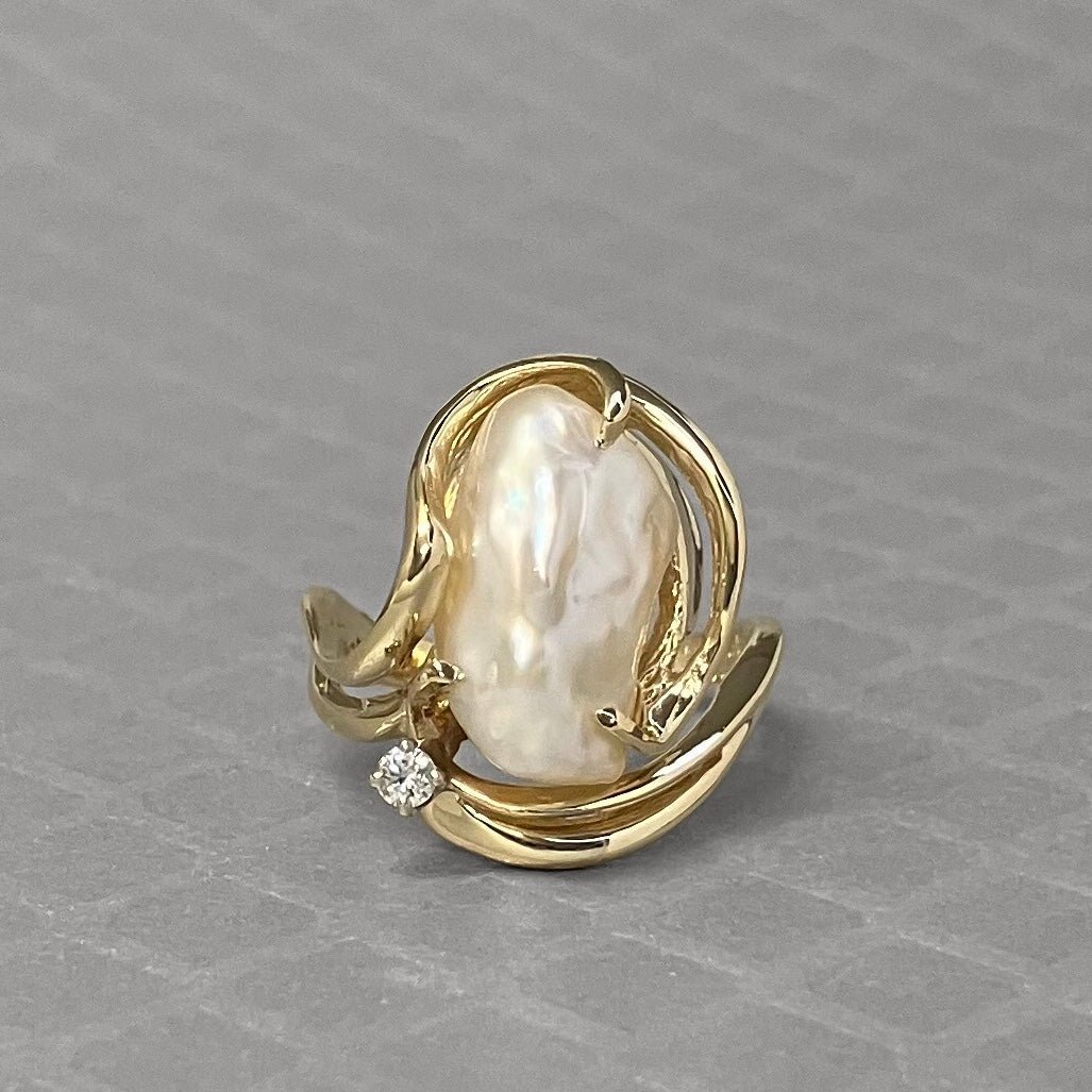 Preowned Yellow Gold Freshwater Cultured Pearl and Diamond Ring