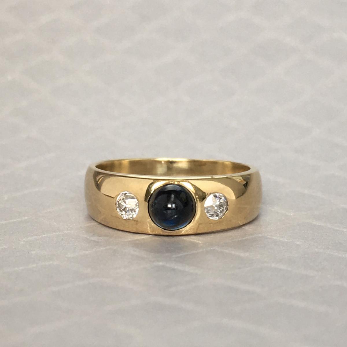 Preowned Yellow Gold Sapphire Cabochon and Old European Cut Diamond Ring