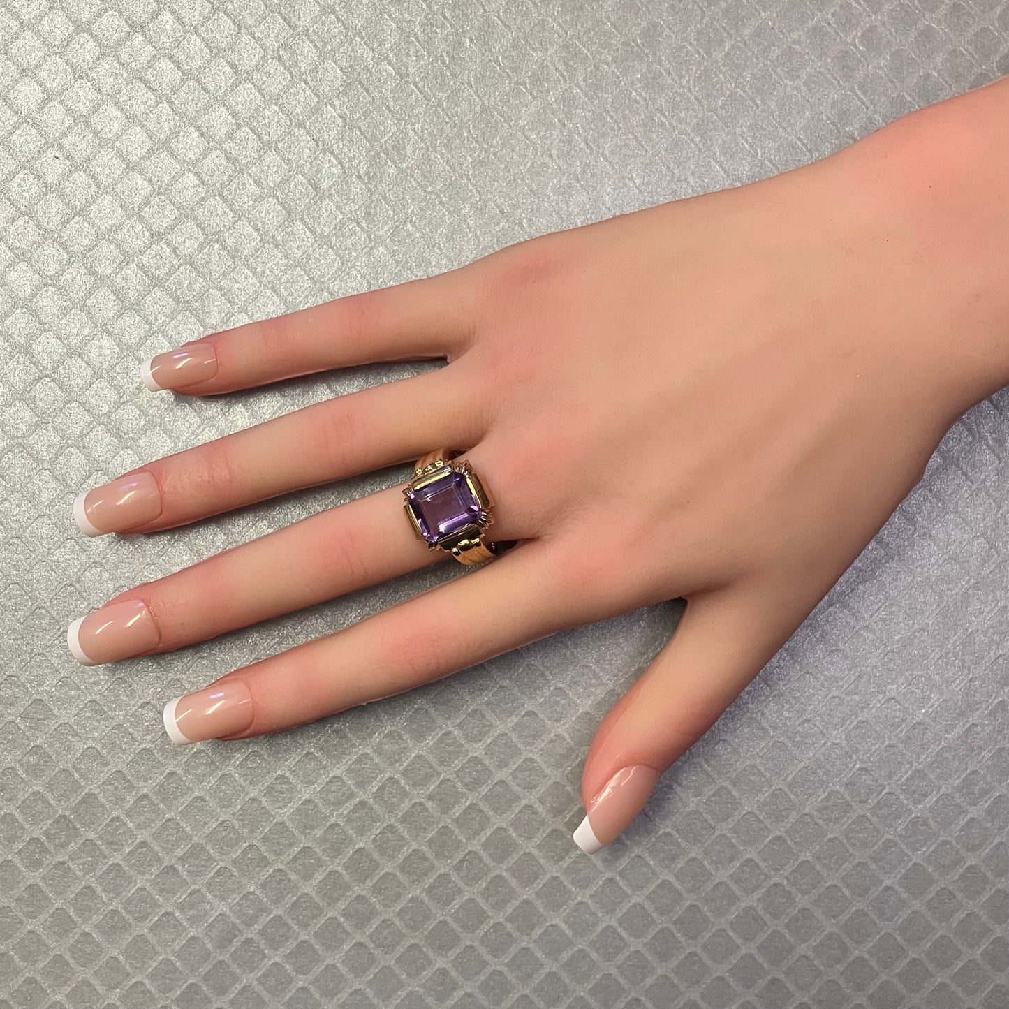 Preowned Yellow Gold and Amethyst Retro Ring
