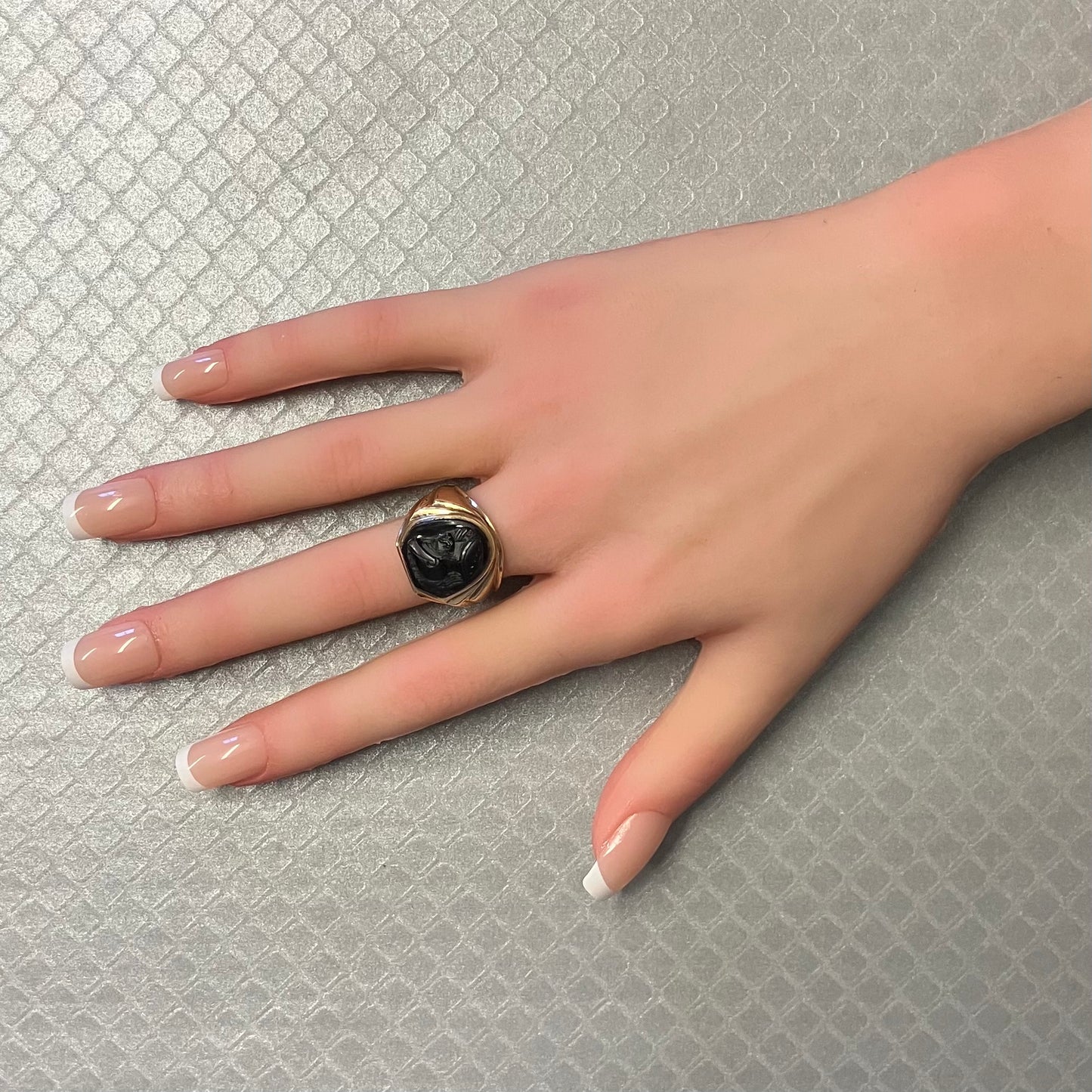 Preowned Yellow Gold and Onyx Cameo Ring