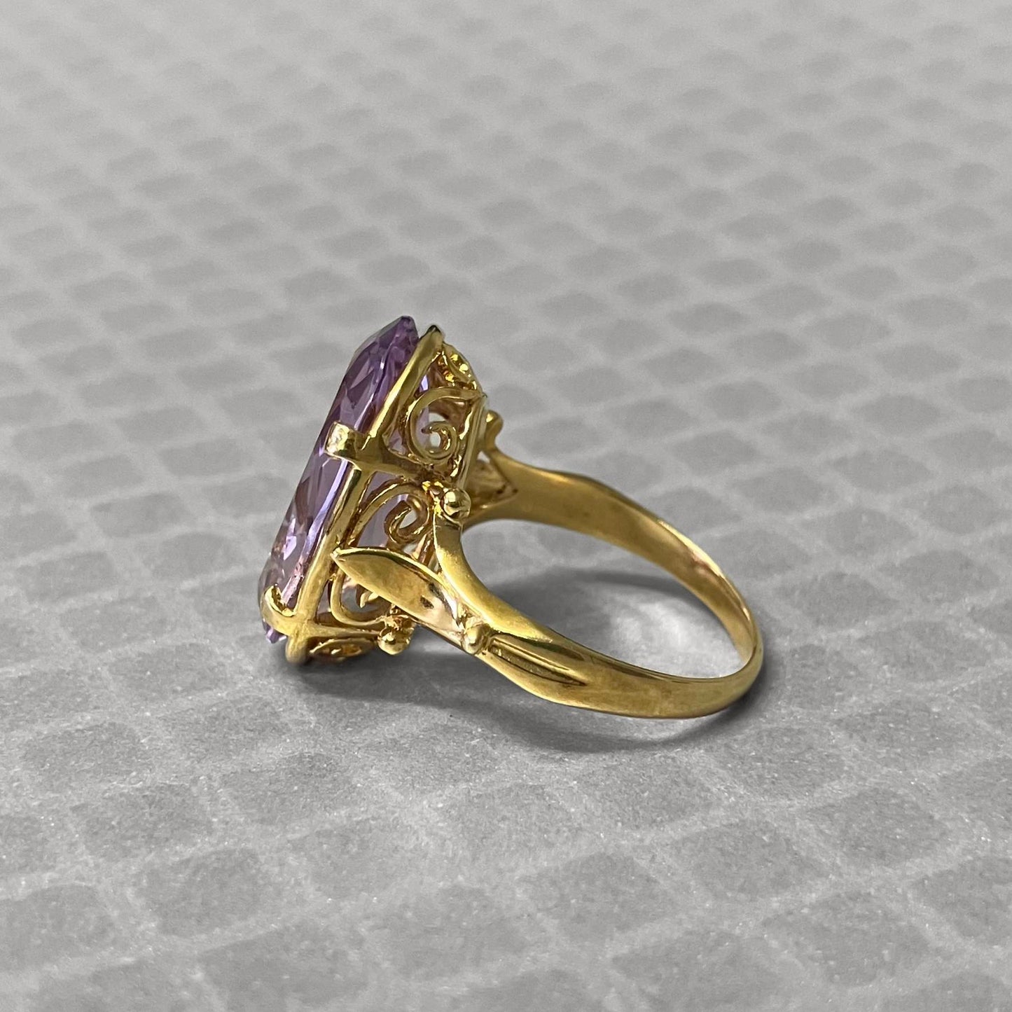 Preowned Yellow Gold and Amethyst Ring