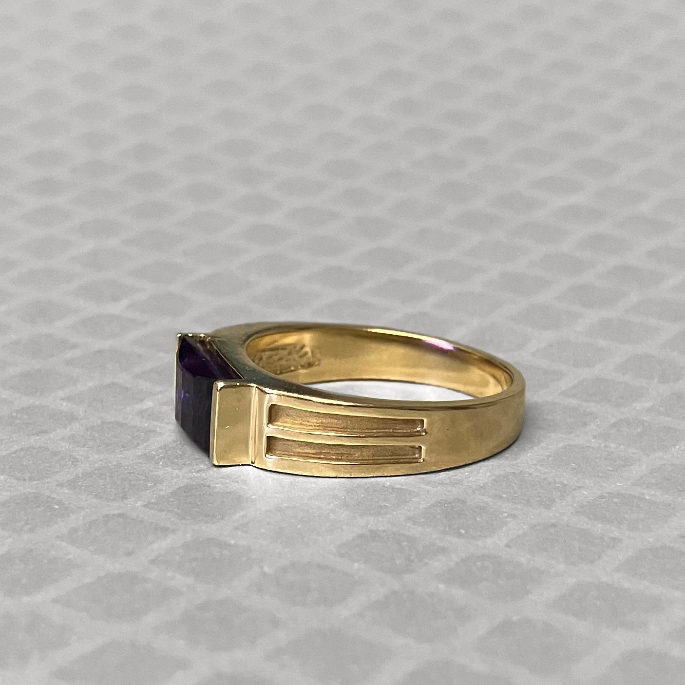 Preowned Yellow Gold and Horizontal Amethyst Ring
