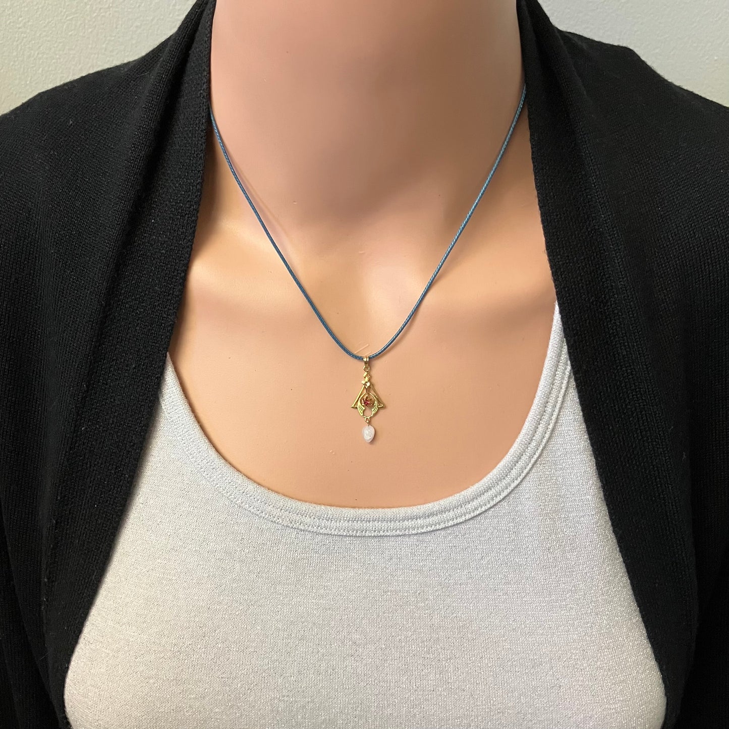 Preowned Yellow Gold Simulated Red Gemstone and Angel Wing Pearl Lavalier Pendant