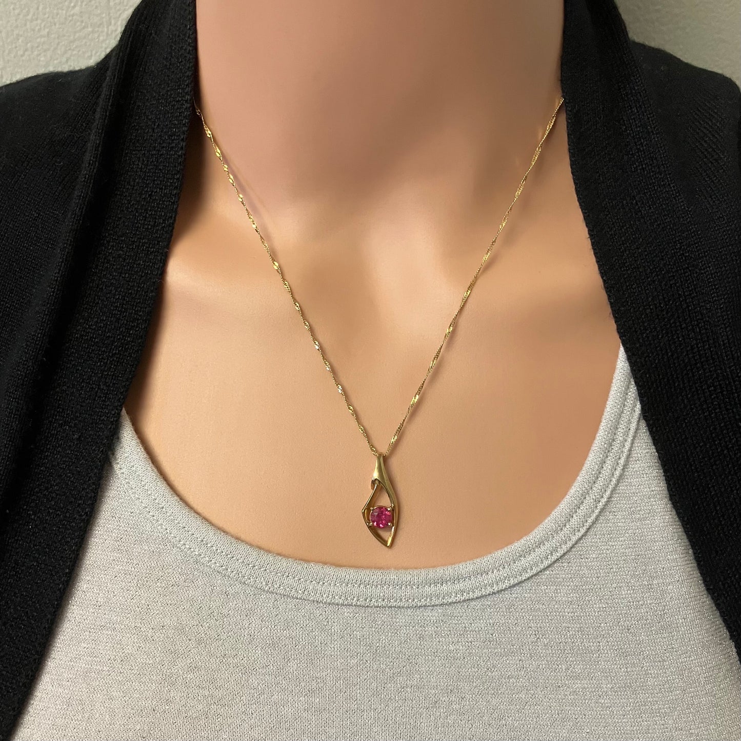 Preowned Yellow Gold and Pink Tourmaline Pendant