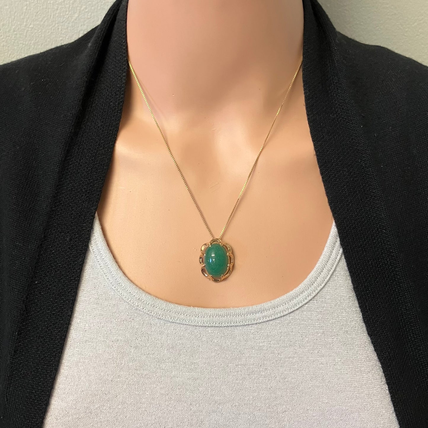 Preowned Yellow Gold and Aventurine Pendant