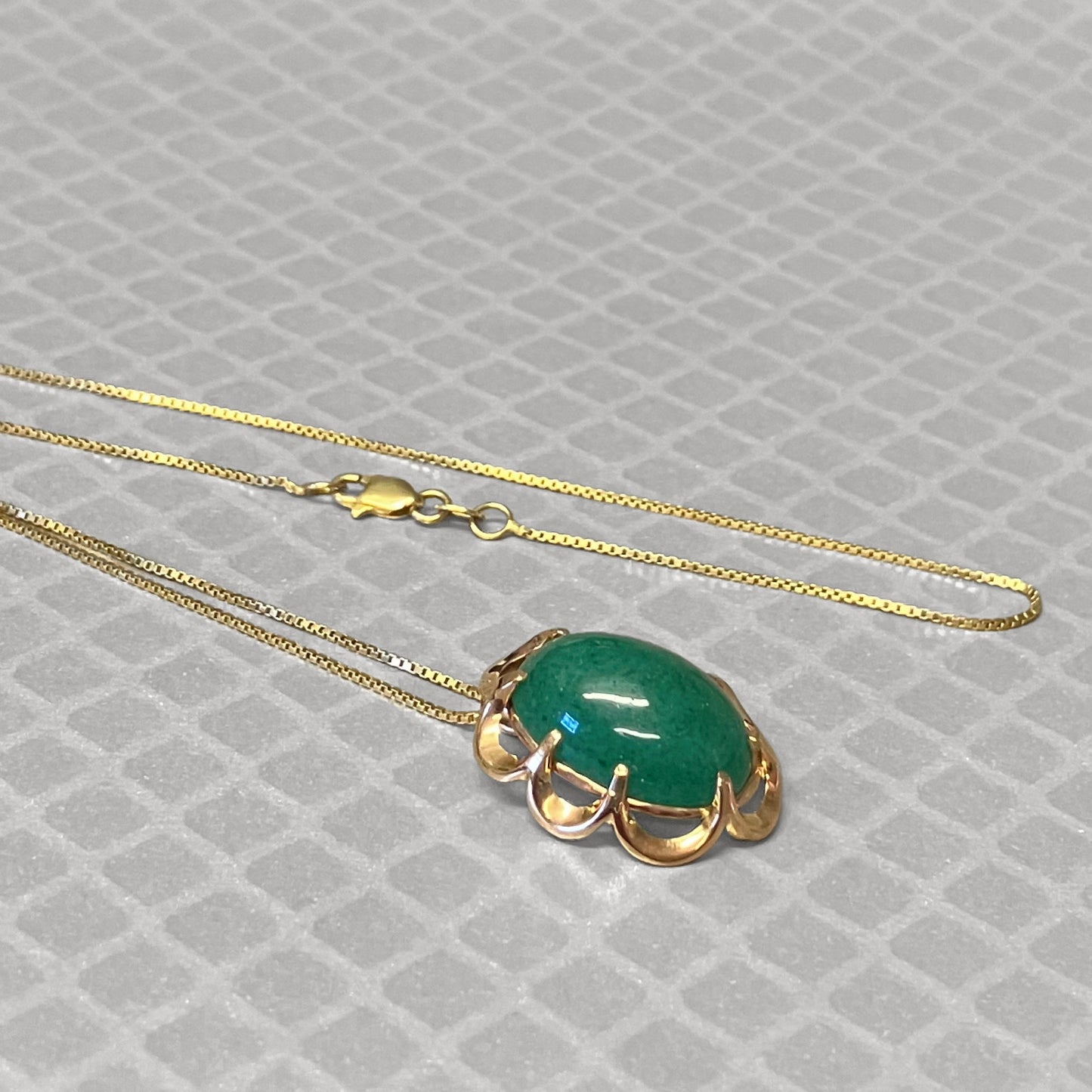 Preowned Yellow Gold and Aventurine Pendant