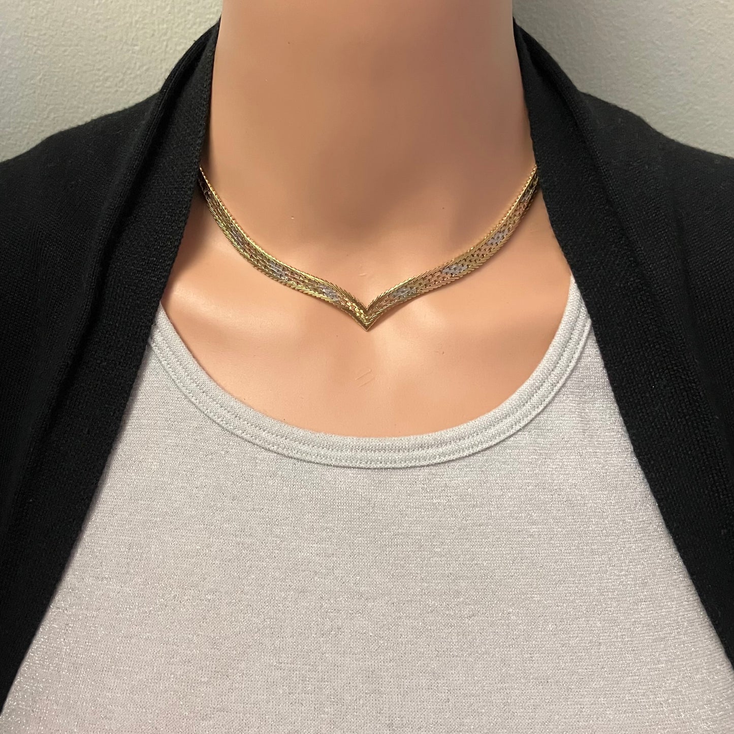 Preowned Tricolor Gold Woven V Collar