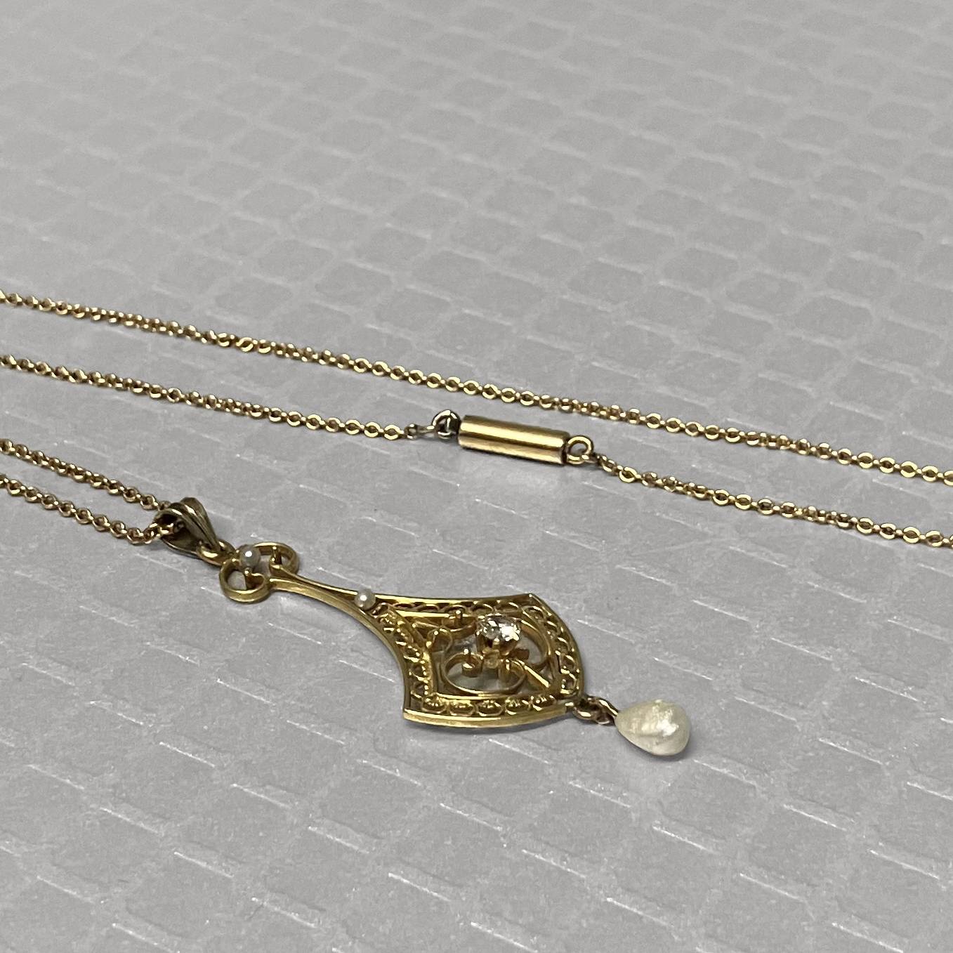 Preowned Yellow Gold Diamond and Pearl Lavalier Pendant