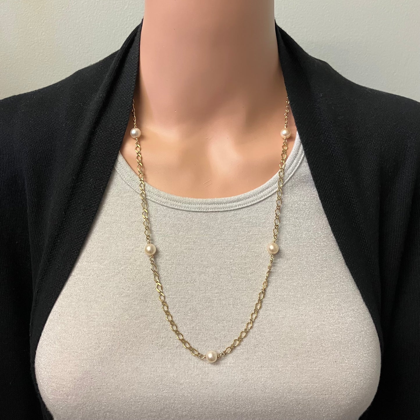 Preowned Yellow Gold and Akoya Pearl Station Chain