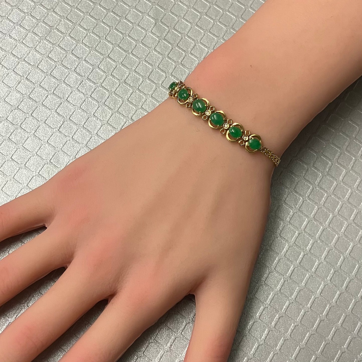 Preowned Yellow Gold Jadeite Jade and Diamond Bracelet