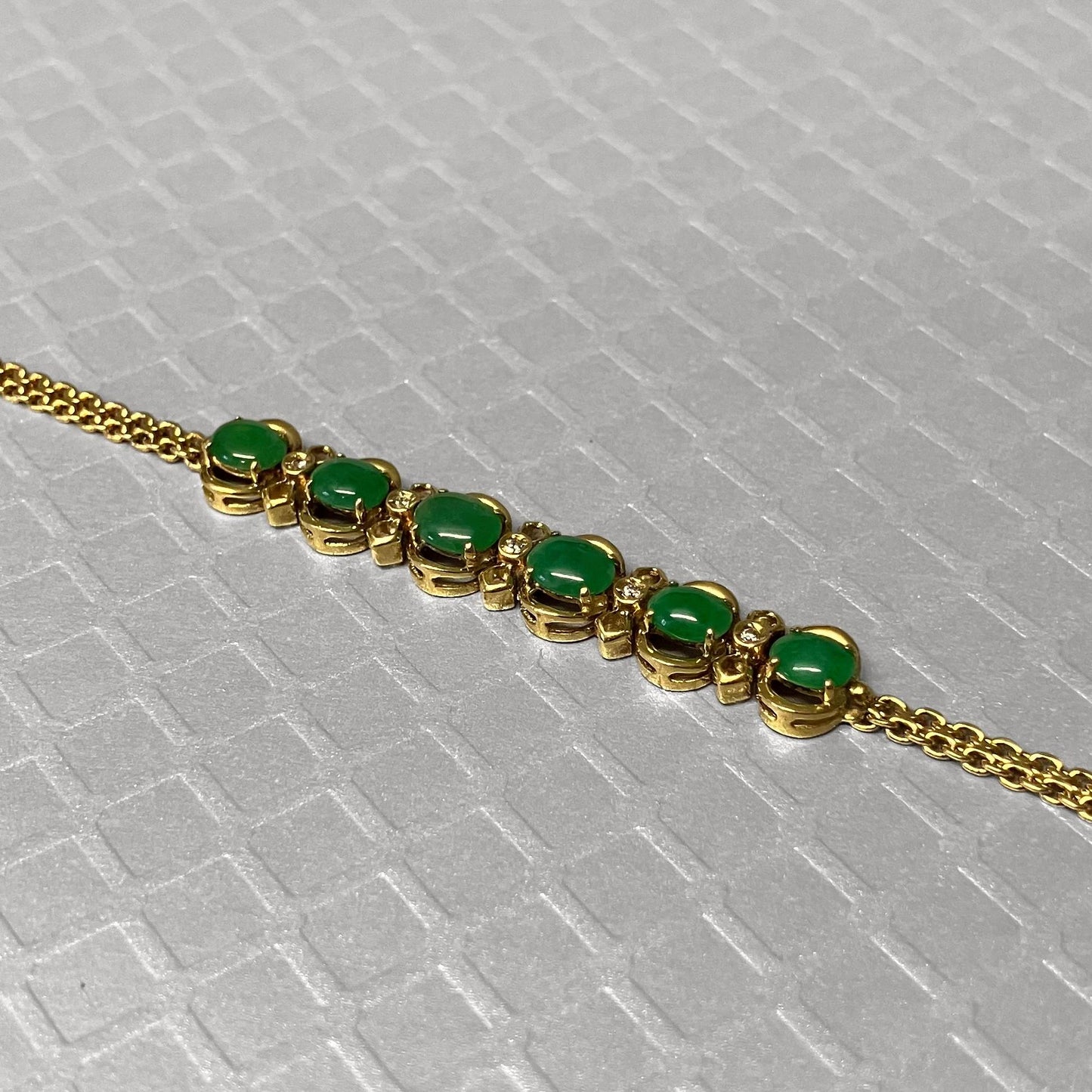 Preowned Yellow Gold Jadeite Jade and Diamond Bracelet