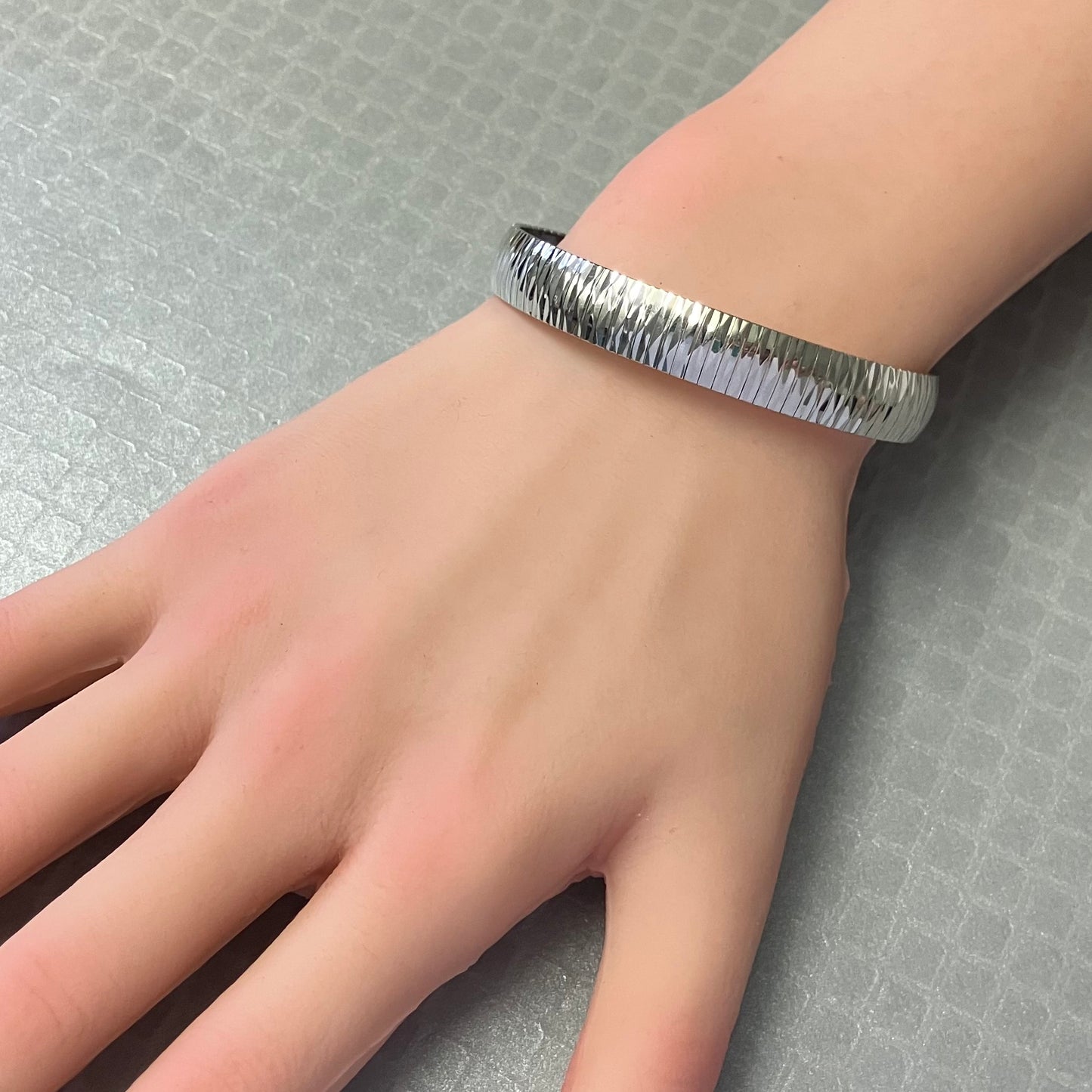 Preowned White Gold Faceted Omega Bracelet