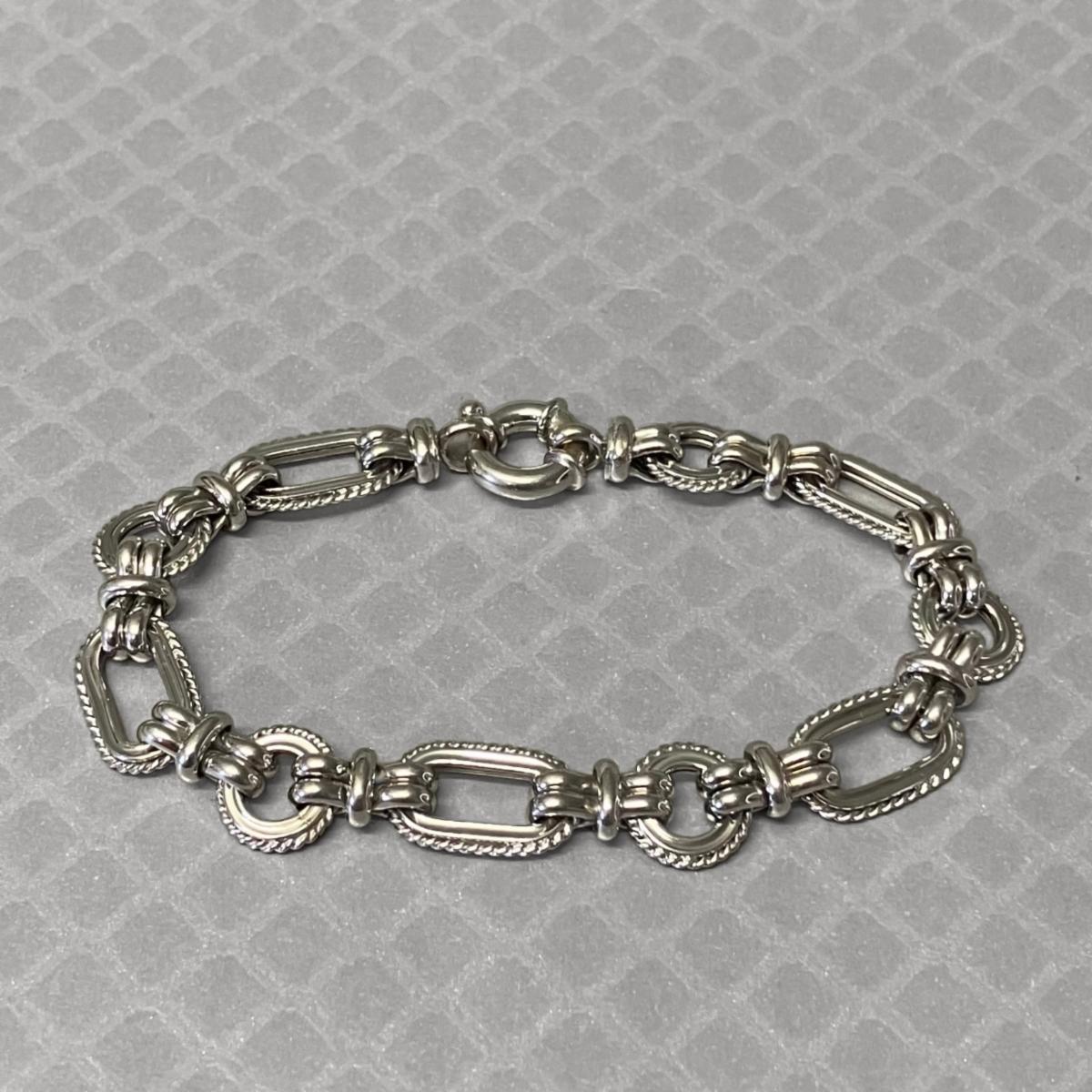 Preowned White Gold Oval and Round Link Bracelet