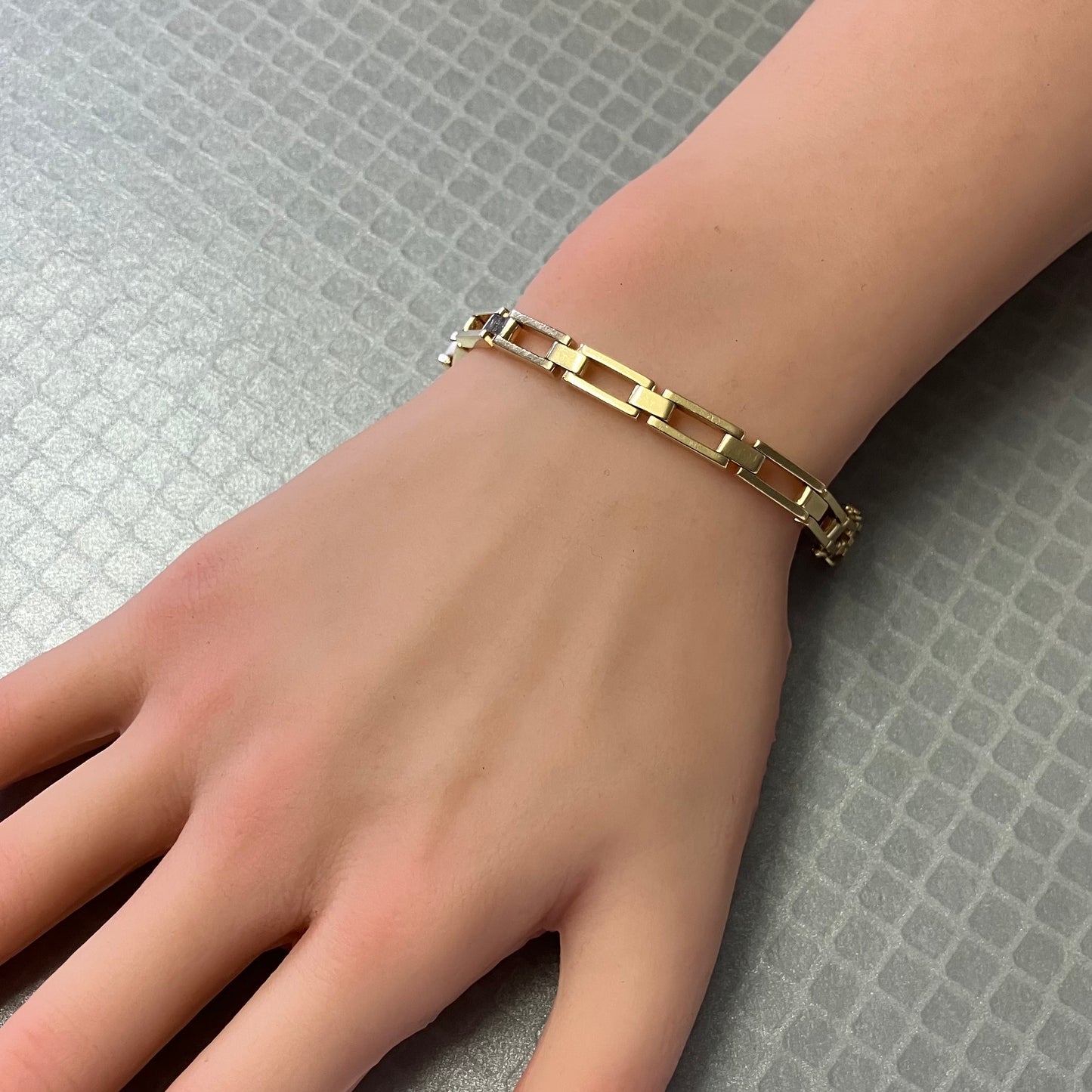 Preowned Yellow Gold Open Rectangle Link Bracelet
