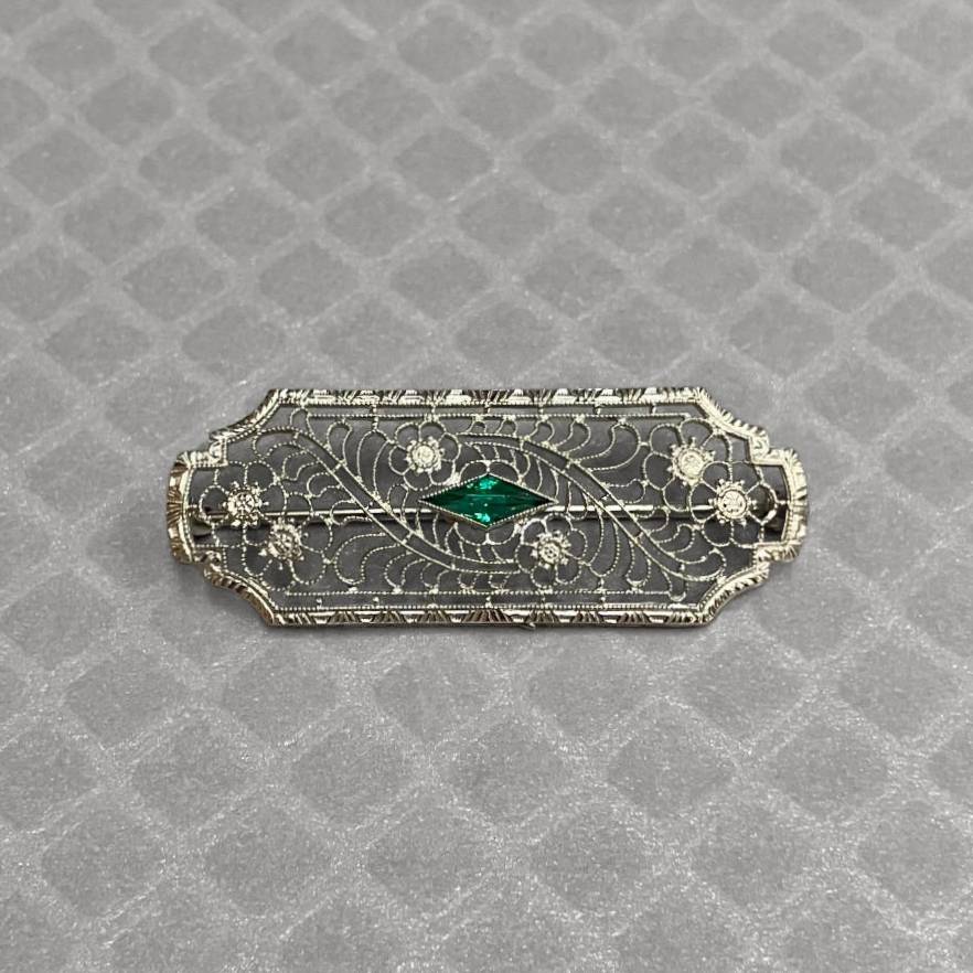 Preowned White Gold and Imitation Green Stone Marquise Bar Pin