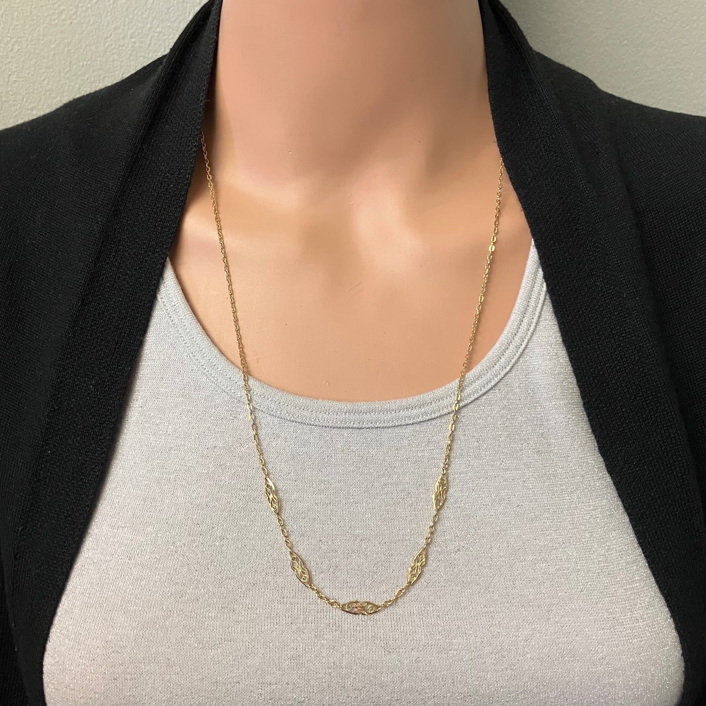 Preowned Yellow Gold Filigree Station Chain