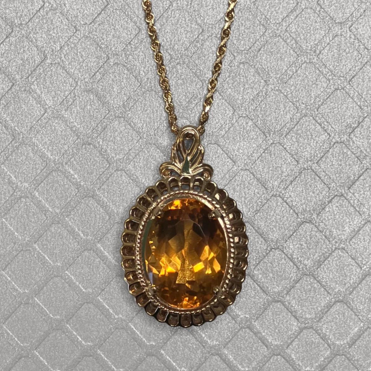Preowned Yellow Gold and Citrine Scallop Pendant