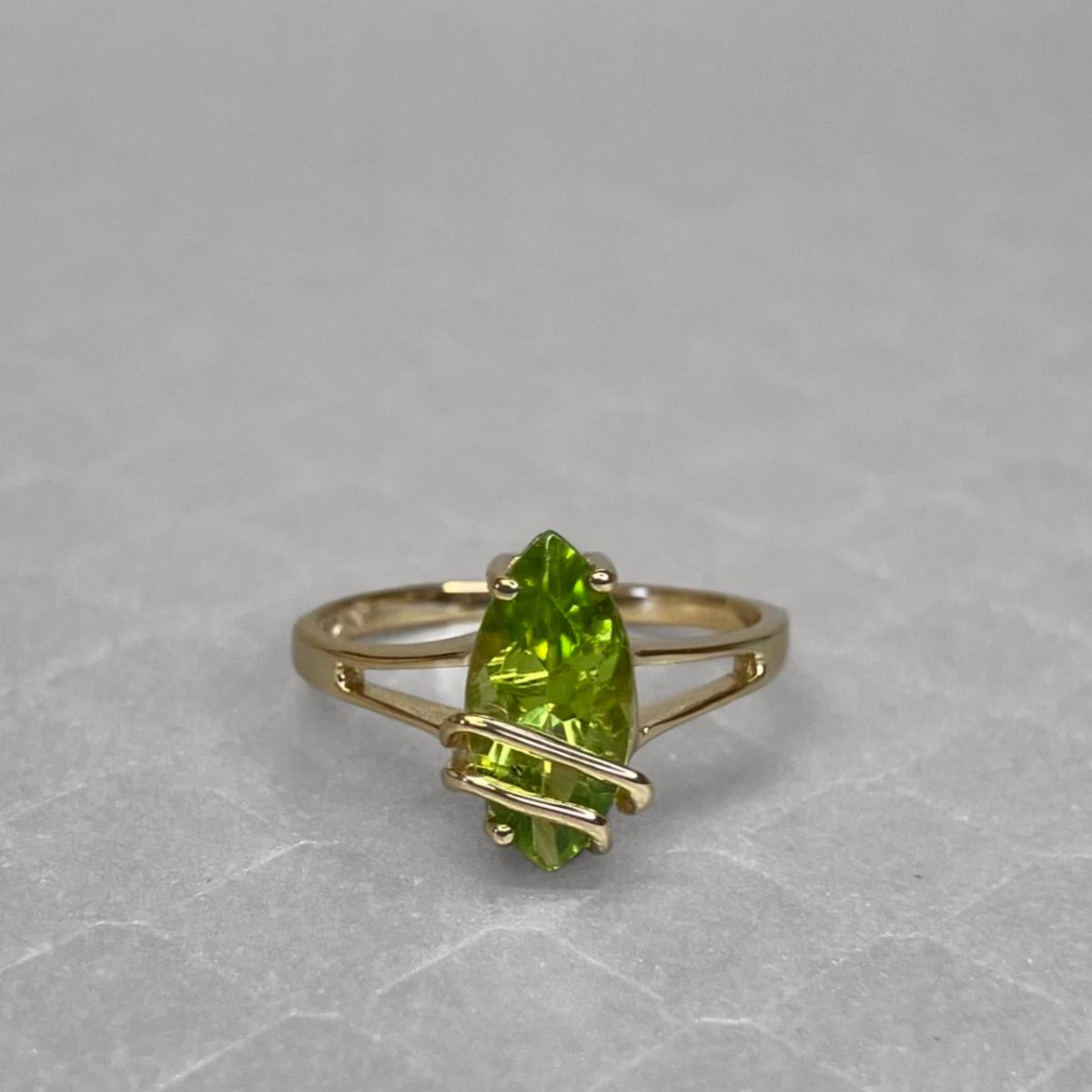Preowned Yellow Gold and Marquise Peridot Ring