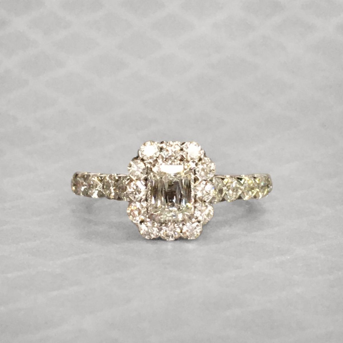 Preowned White Gold and Crisscut Diamond Ring