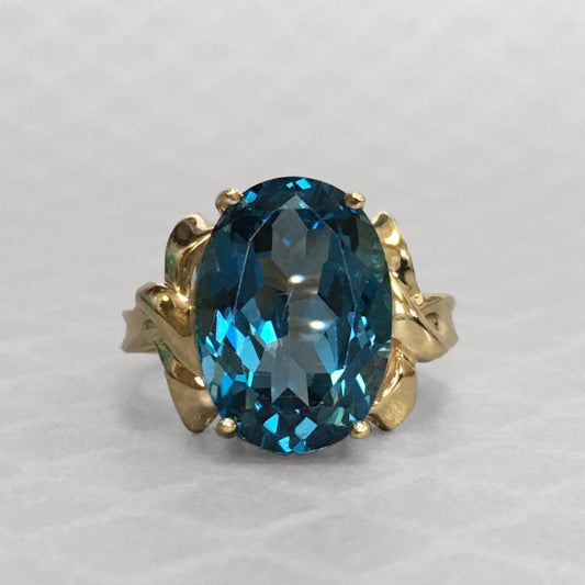 Preowned Yellow Gold and Swiss Blue Topaz Ring