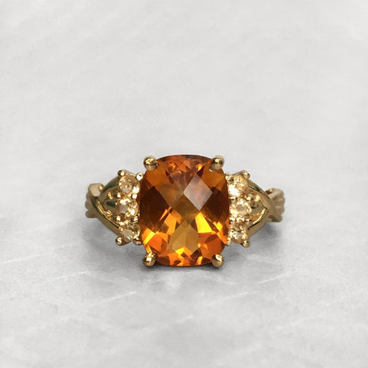 Preowned Yellow Gold and Citrine Ring