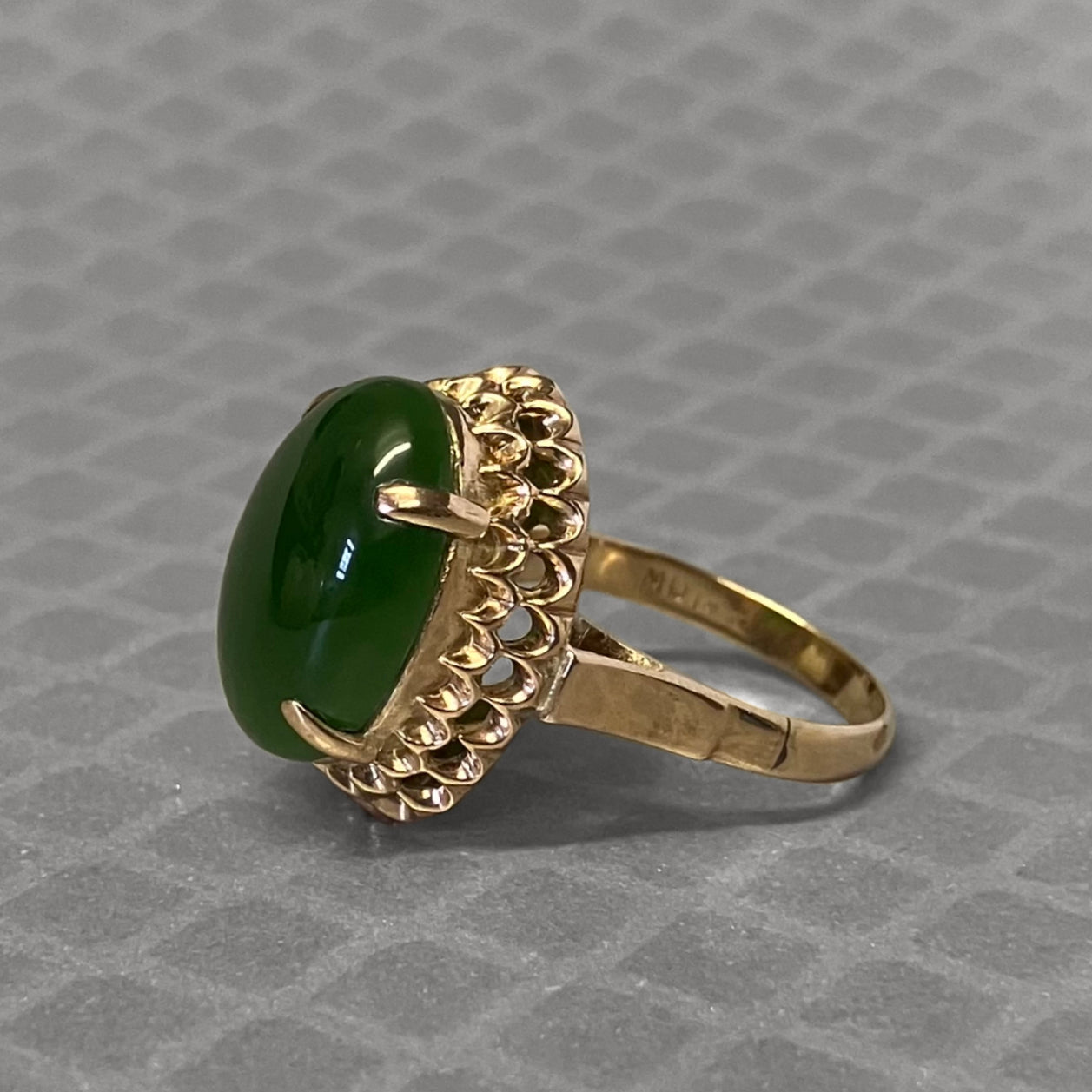 Preowned Rose Gold and Nephrite Jade Ring