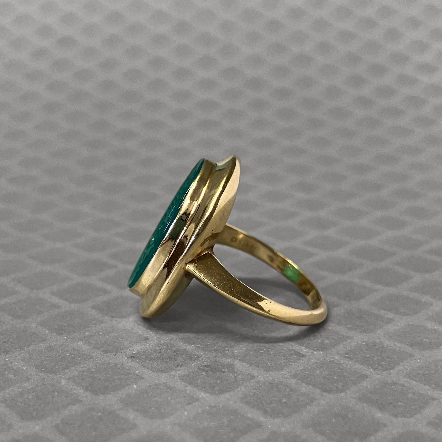 Preowned Yellow Gold and Green Chalcedony Carved Floral Ring