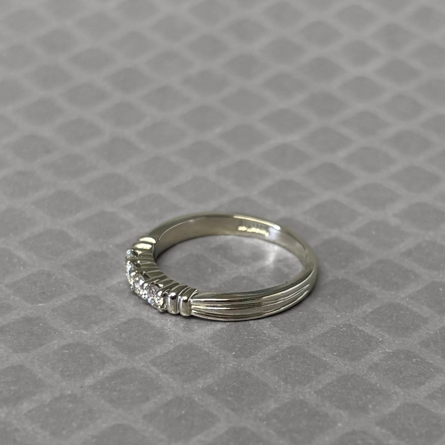Preowned Platinum and Diamond Ribbed Ring