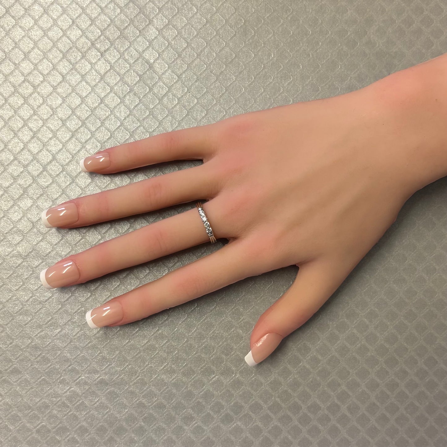 Preowned Platinum and Diamond Ribbed Ring