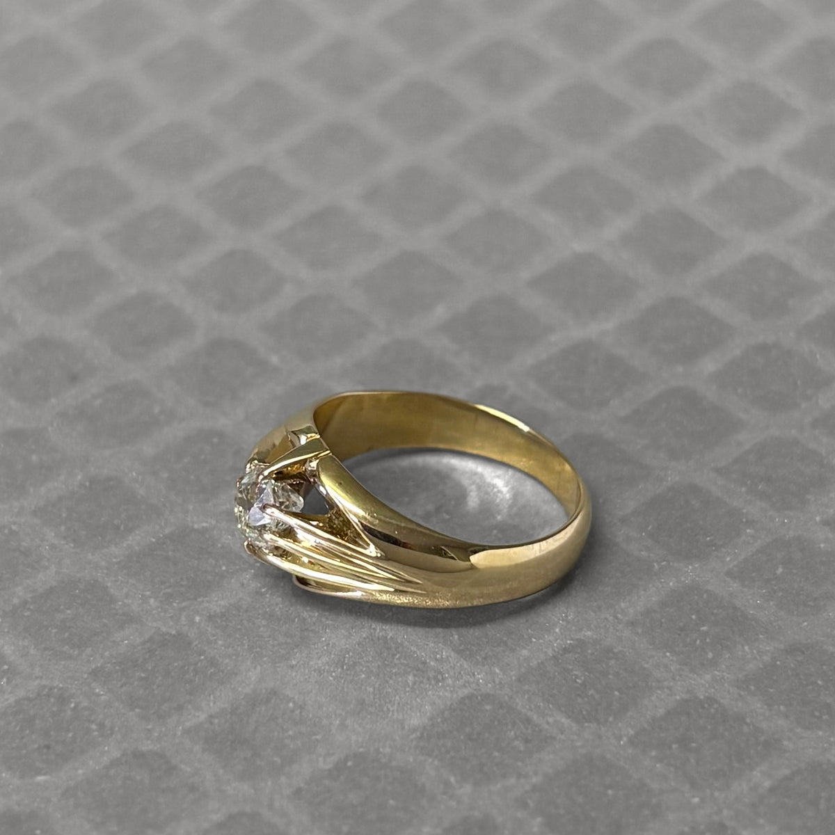Preowned Yellow Gold and Old European Cut Diamond Ribbed Ring