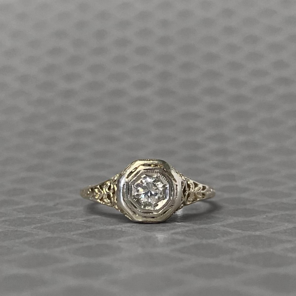 Preowned White Gold and Round Diamond Filigree Ring