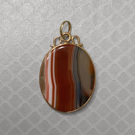 Preowned Yellow Gold Oval Agate Pendant