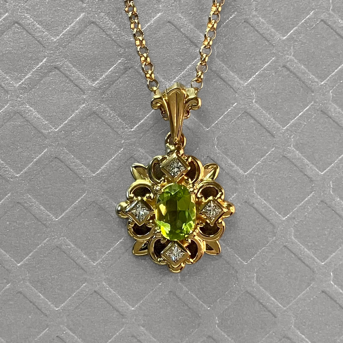 Preowned Yellow Gold Peridot and Diamond Pendant