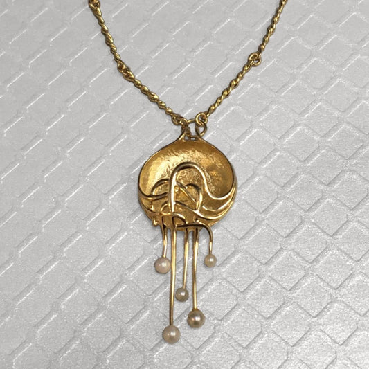 Preowned Yellow Gold and Pearl Pendant