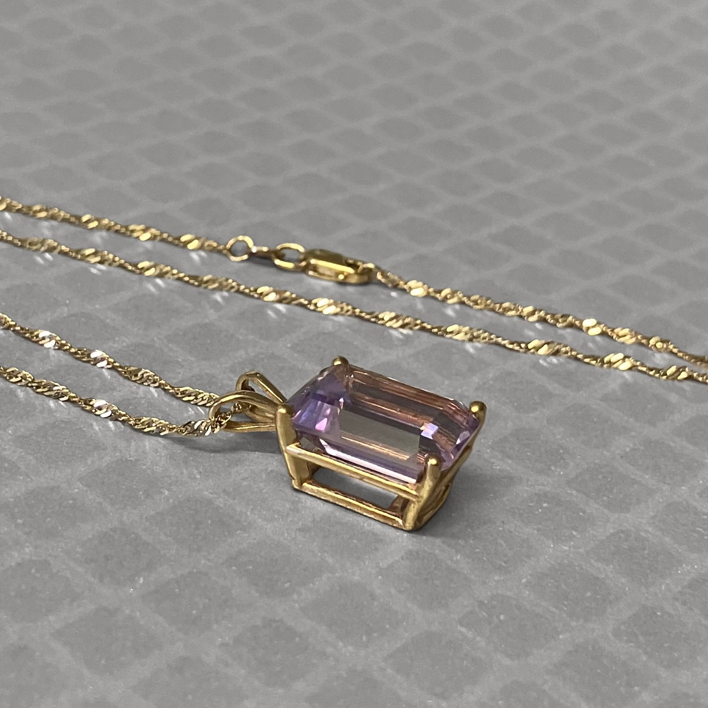 Preowned Yellow Gold and Lavender Amethyst Pendant