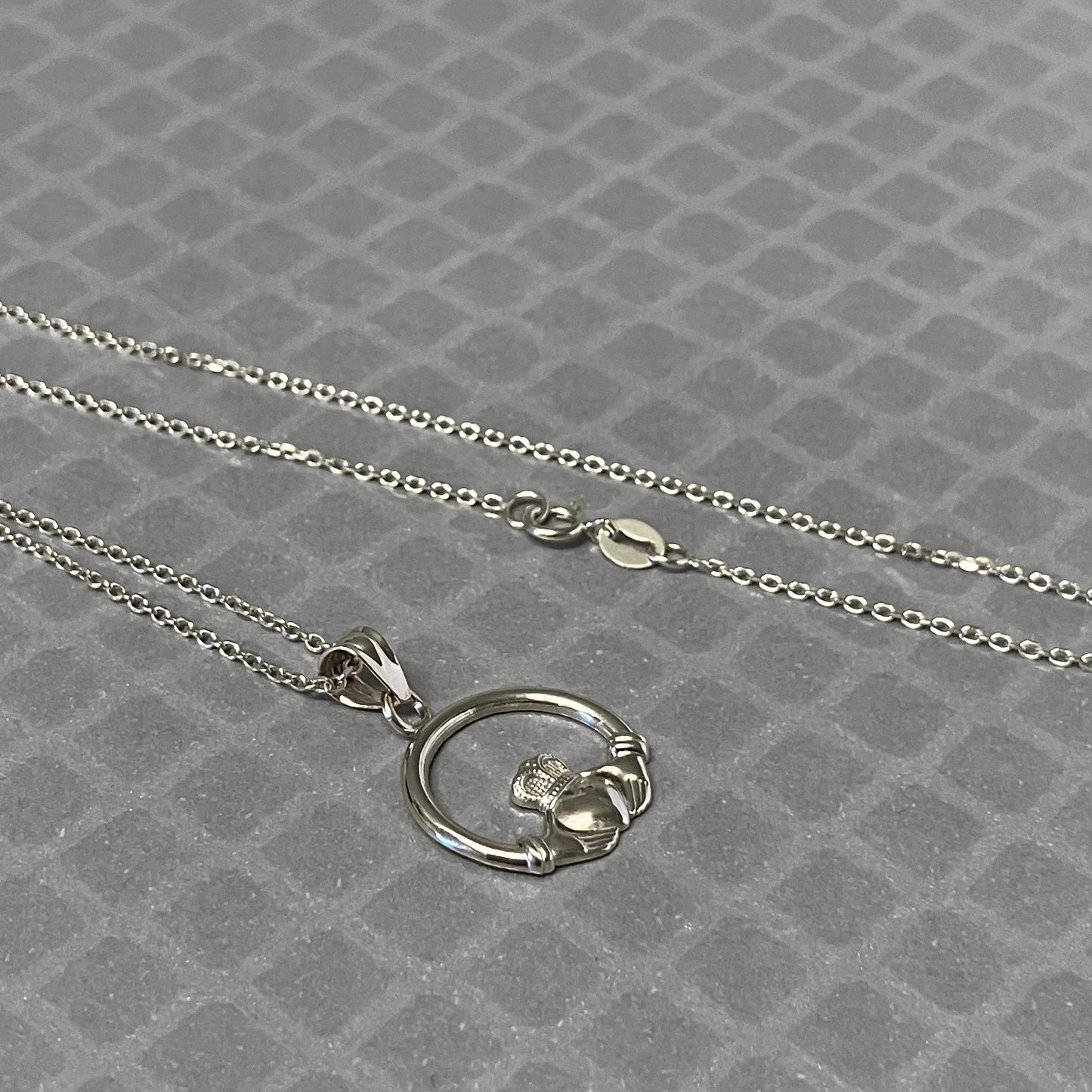 Preowned White Gold Claddagh Pendant