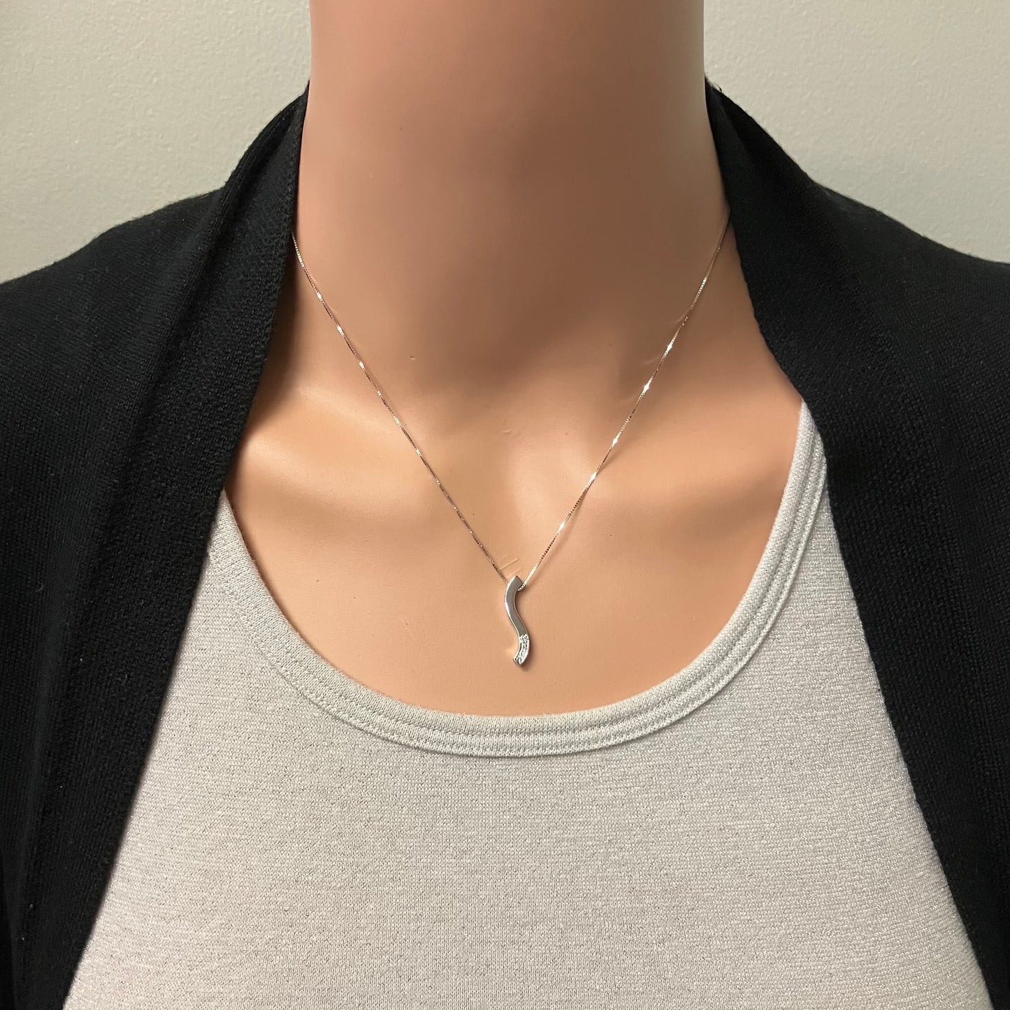 Preowned White Gold and Diamond Curve Necklace