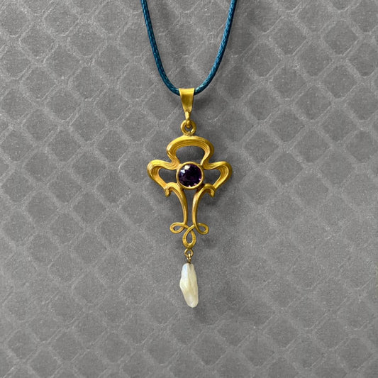 Preowned Yellow Gold Amethyst and Angel Wing Pearl Lavalier Pendant