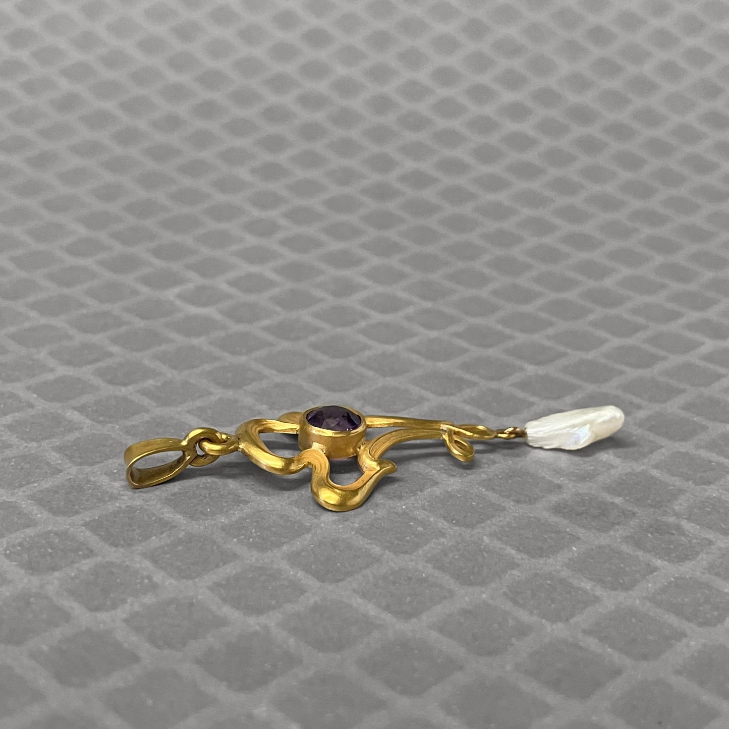 Preowned Yellow Gold Amethyst and Angel Wing Pearl Lavalier Pendant