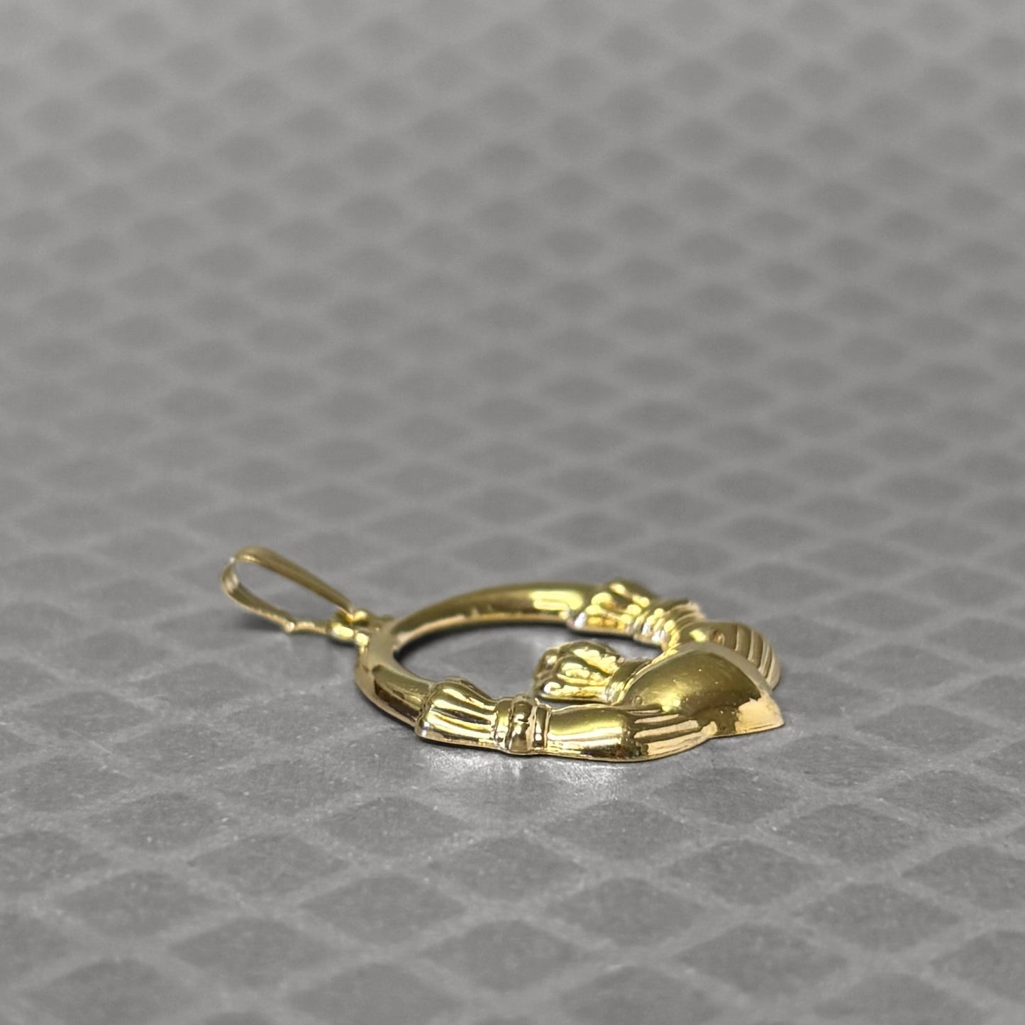 Preowned Yellow Gold Claddagh Pendant