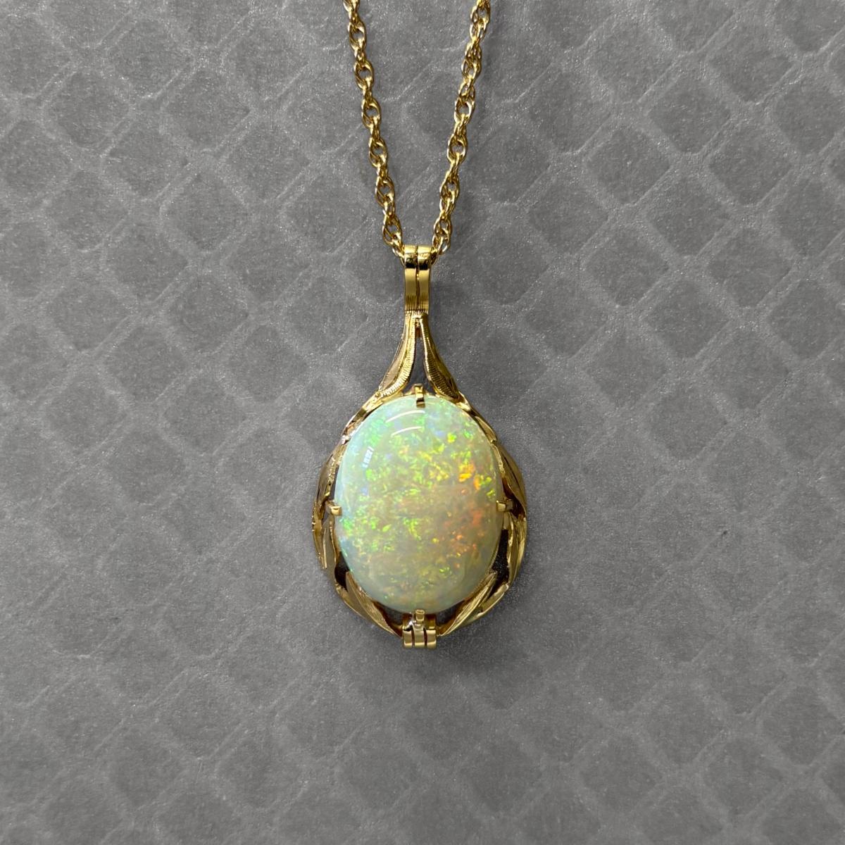 Preowned Yellow Gold and Opal Leaf Pendant
