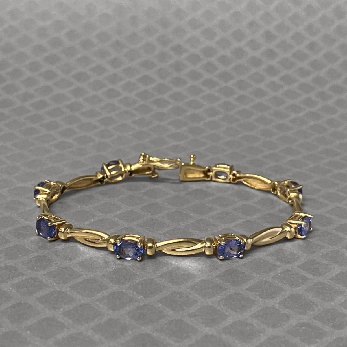 Preowned Yellow Gold Tanzanite and Diamond Link Bracelet