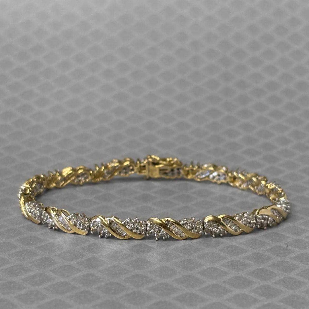 Preowned Yellow Gold Round and Baguette Diamond Link Bracelet