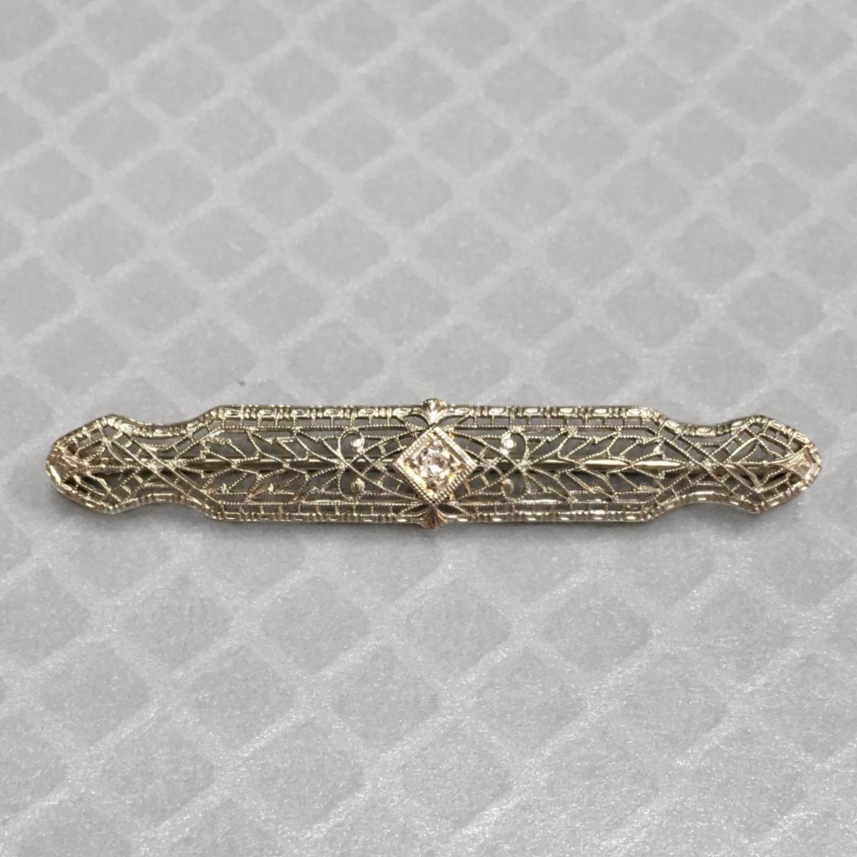 Preowned White Gold and Diamond Filigree Brooch