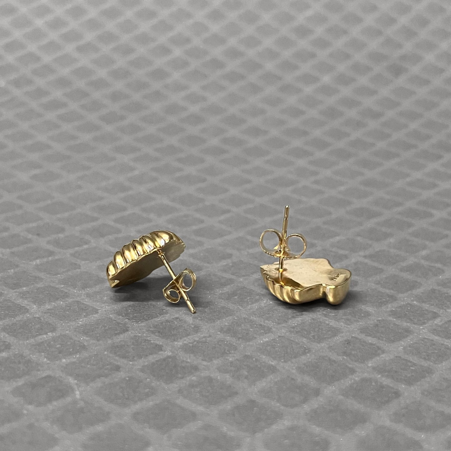 Preowned Yellow Gold Ribbed Stud Earrings