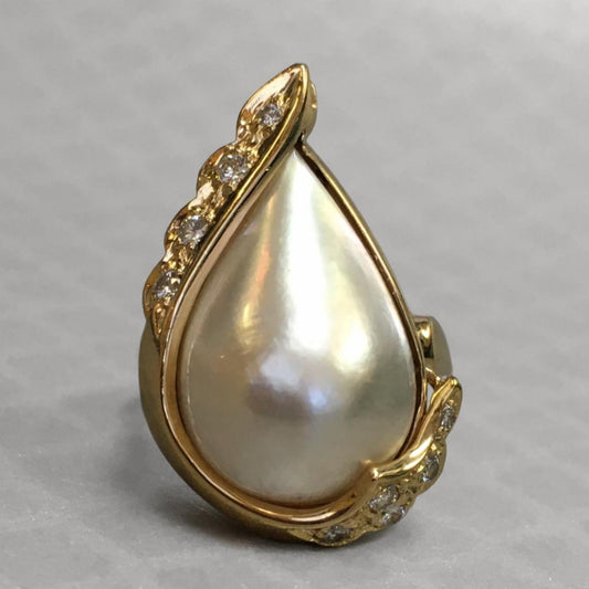 Preowned Yellow Gold Mabe' Pearl and Diamond Ring