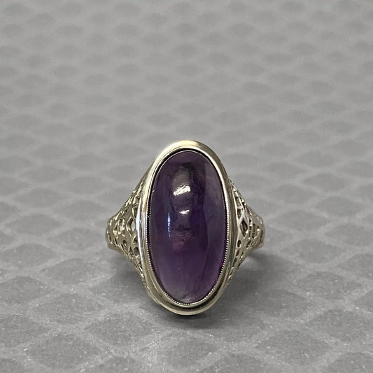Preowned White Gold and Cabochon Amethyst Ring