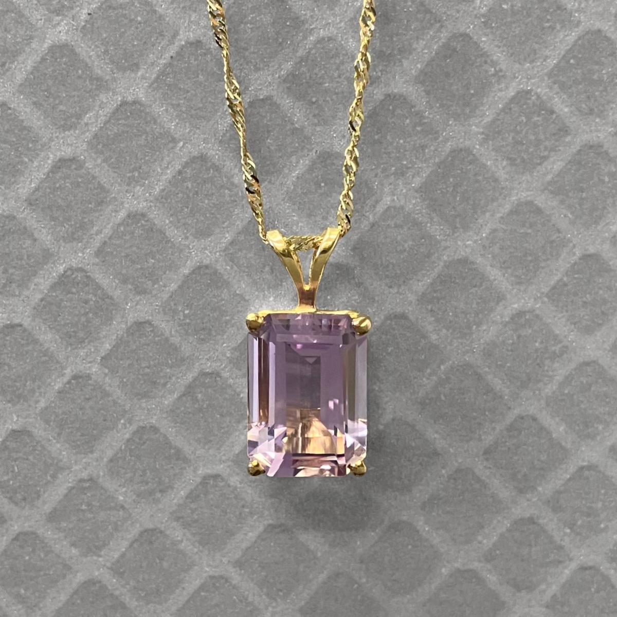 Preowned Yellow Gold and Lavender Amethyst Pendant