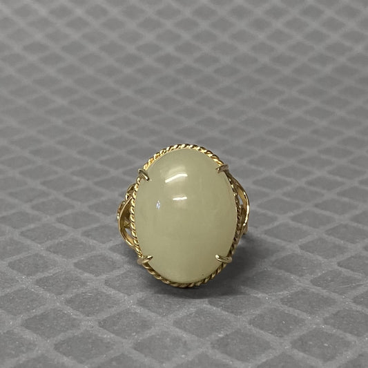 Preowned Yellow Gold and Pale Nephrite Jade Ring