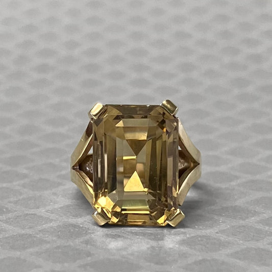 Preowned Yellow Gold and Emerald Cut Citrine Ring